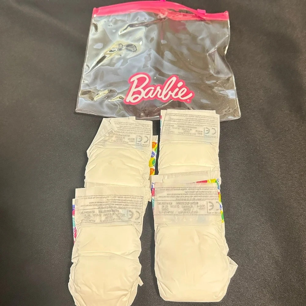 Baby Alive Doll Diaper‎ Refill, Includes 4 Diapers and Barbie plastic carry bag